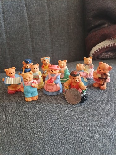 Vintage resin miniature - vintage,